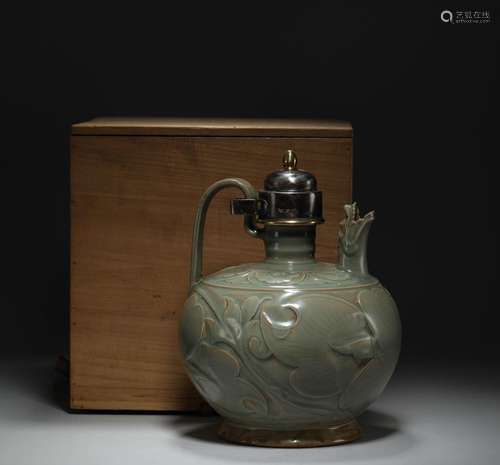 Yaozhou celadon pot