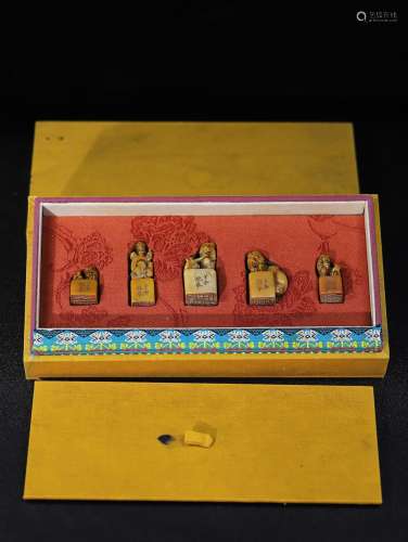 旧藏珍品布盒装纯手工雕刻寿山石印章5小章随形摆件