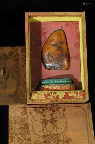旧藏珍品布盒装纯手工雕刻乌鸦皮印章山水人物图案
