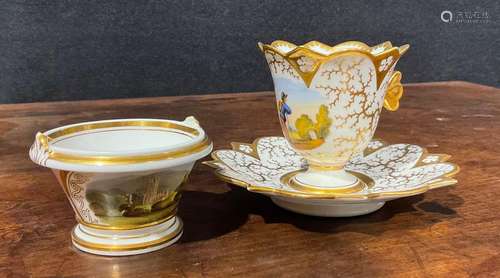 A Flight, Barr & Barr cabinet cup and saucer, the cup pa...