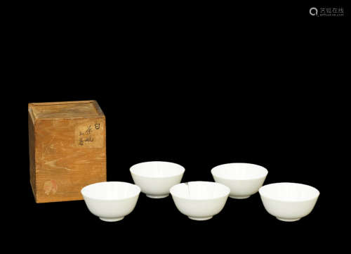 明 德化窑白瓷茶盏五客 日本桐箱附 一客有日本银修