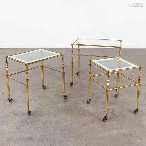 A set of nesting tables, brass and glass. 20th C. (D:39 x W:...