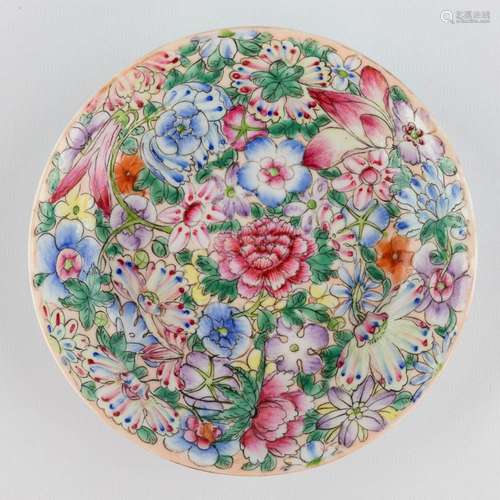 A Chinese plate 'Mille Fleurs', Qianlong mark. 19th/20th C. ...