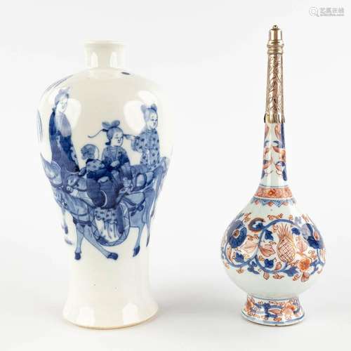 A Chinese Meiping vase and Rosewater sprinkler. 18th/19th C....