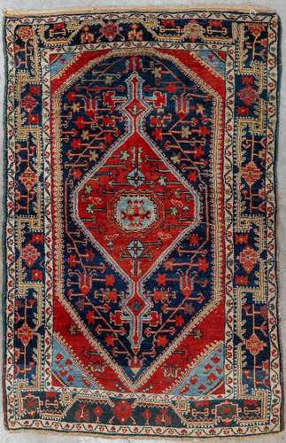 An Oriental hand-made carpet, Jozan Sarouk (D:190 x W:127 cm...