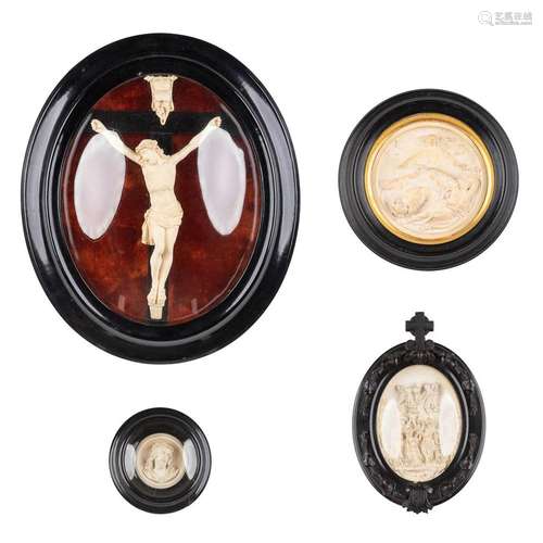 4 fames with sculptured meerschaum images, Jesus Christ, Cor...