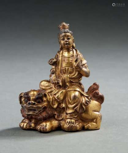 CHINE, XXe siècle  Sujet en bronze doré représentant la divi...