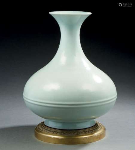 Chine, période République, XXe siècle  Vase à large panse lé...