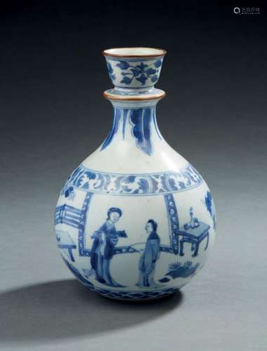 CHINE, XVIII-XIXe siècle  Lot de deux porcelaine bleu blanc,...