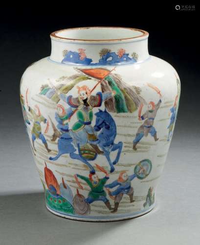 CHINE, XIXe siècle  Potiche en porcelaine et émaux de style ...