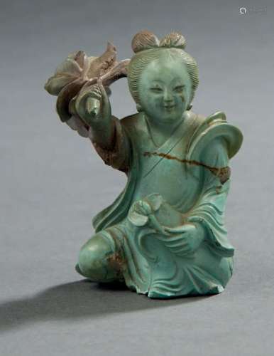 CHINE, XXe siècle  Sujet en turquoise représentant une jeune...