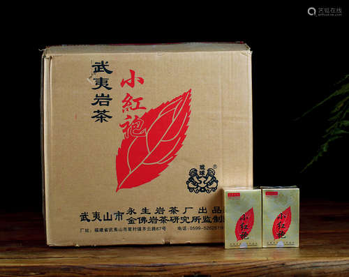 2000年武夷山金佛茶叶研究所一正岩***小红袍一箱（原箱）