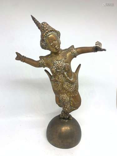 VIETNAM, Xxe SIECLE Statuette figurant une danseuse cambodgi...