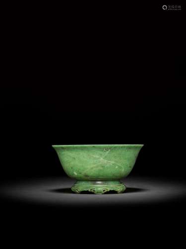 <br />
A Khotan green jade bowl and stand, Qing dynasty, 18t...