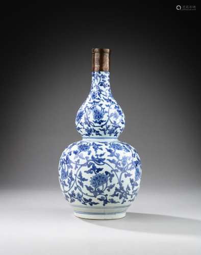 <br />
A large blue and white double-gourd vase, Ming dynast...