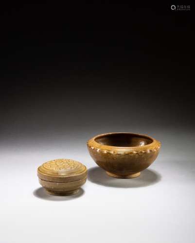 <br />
A 'Yue' brown-glazed bowl and a 'Yue' celadon-glazed ...