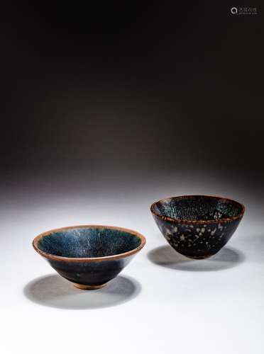 <br />
A 'Jian' ‘hare’s fur’ tea bowl and a 'Jizhou' ‘paperc...