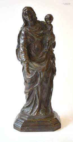 scultura in bronzo \"Madonna con bambino\" sec.XIX...