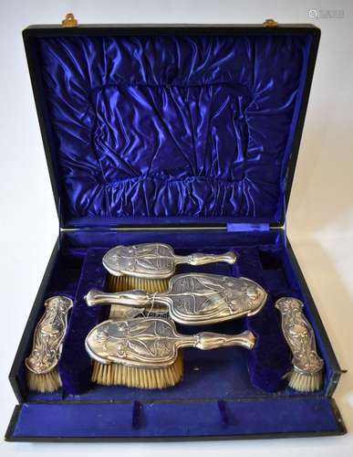 set da toilette in argento Chester 1907/8    Chester silver ...