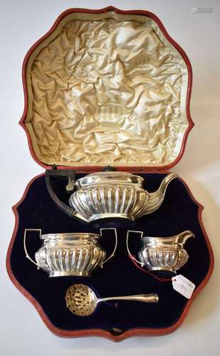 set da the in argento Chester 1901/2    Chester silver tea s...