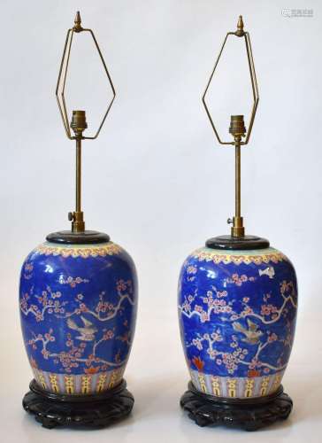 Cina coppia di vasi in porcellana montati a    China pair of...