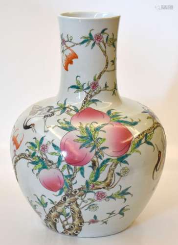 Cina vaso in porcellana decorato con    China porcelain vase...