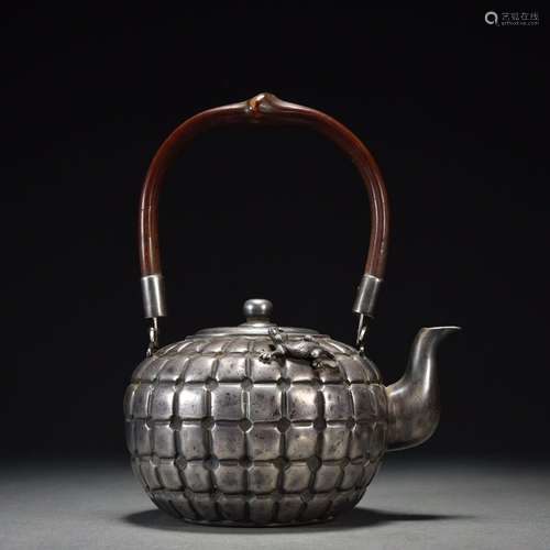 Hang Fu Pure Bank·Sterling silver lizard handle jug