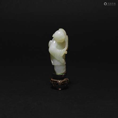 STATUETTE D'UN GAR&#199;ON EN JADE BLANC XIXe si&...