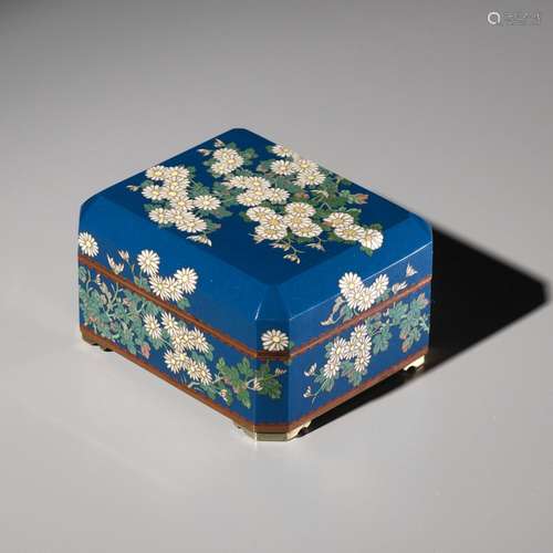 GONDA HIROSUKE: A CLOISONNÉ ENAMEL BOX AND COVER