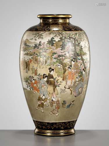 BANKOZAN: A FINE AND LARGE SATSUMA CERAMIC VASE