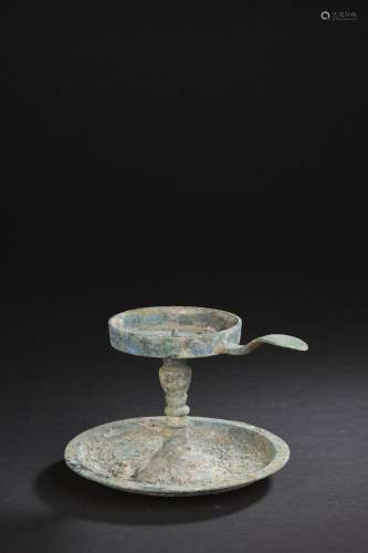 Lampe à huile en bronze, Chine, dynastie Han (206 av. J.-C. ...