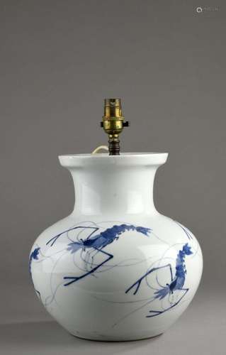 Vase en porcelaine bleu blanc, Chine, XXe siècle Le col larg...