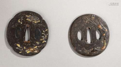 Deux tsuba en fer, Japon, fin de l\'époque d\'Edo (1615-1868...