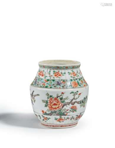 CHINE - Époque KANGXI (1662-1722)
Petit pot côtelé en p