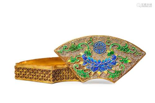 A GILDING SILVER CLOISONNE ENAMEL LOTUS BOX AND COVER