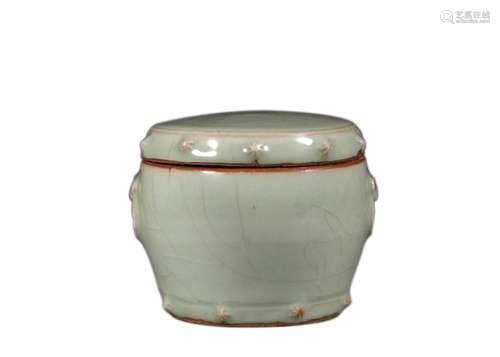 A LONGQUAN KILN PORCELAIN COVERED JAR