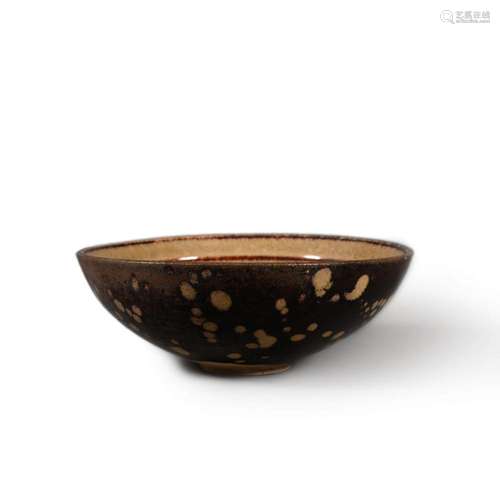 A JIZHOU KILN PHOENIX BOWL