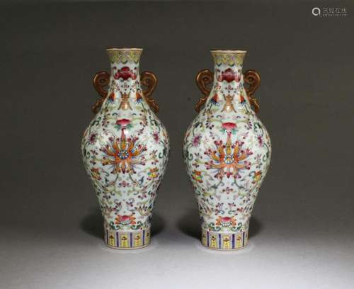 A PAIR OF FALANGCAI VASES