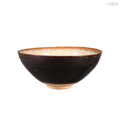 A JIZHOU KILN PLUM BLOSSOM BOWL