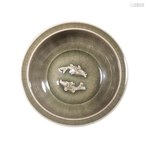 A FISH PATTERNED LONGQUAN KILN PORCELAIN WASHER