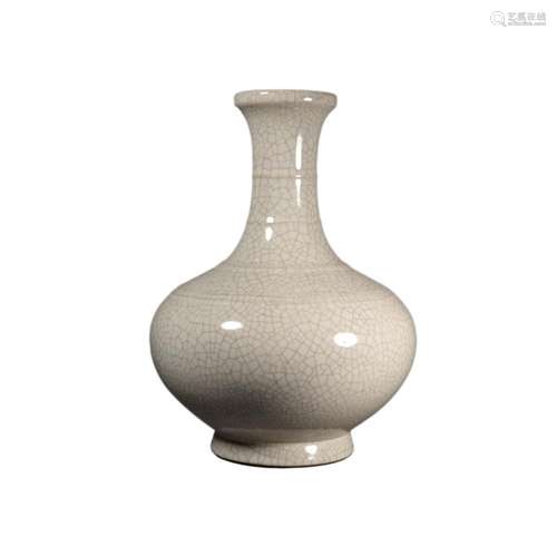 A GUAN-TYPE RIBBED VASE