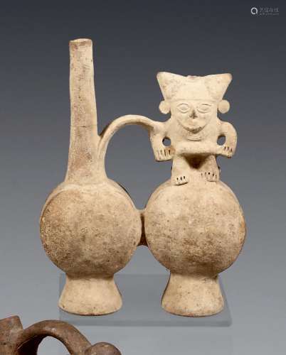 Vase à double panse représentant un personnage debout.