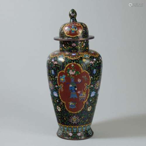 Cloisonné Bodenvase, China, wohl Anfang 20. Jahrhundert