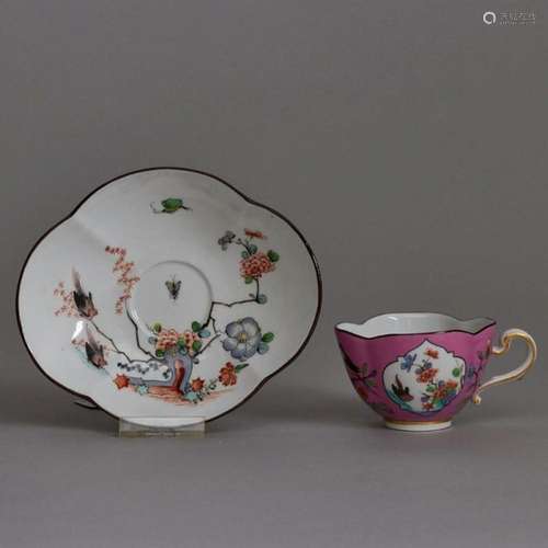 Passige Tasse - Rosafarbener Fond: Indische Fels-, Blumen- u...