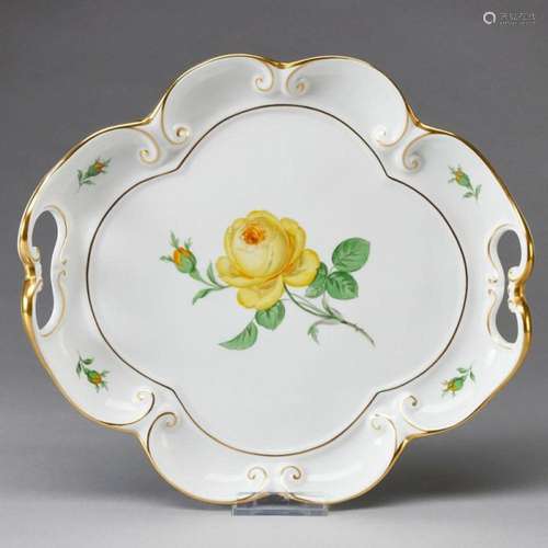 Passiges Tablett mit Volutengriffen - Gelbe Rose. Meissen 19...