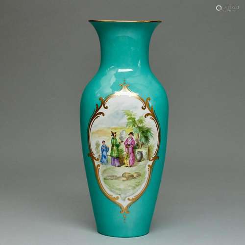 Vase - Chinoiserie. KPM Berlin 1962-1992.