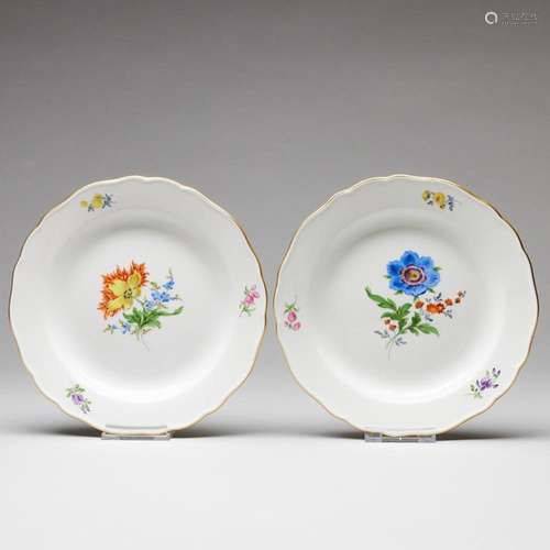 2 Speiseteller - Blume 2: Federmohn und Anemone. Meissen 197...