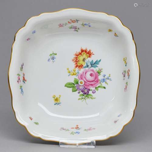 Quadratische Schale - Blumenbukett mit Insekten. Meissen 198...