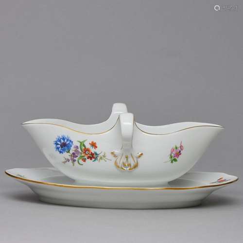 Sauciere - Blume 3. Meissen 1969.