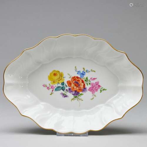 Passige Schale - Blumenbukett. Meissen 1971.